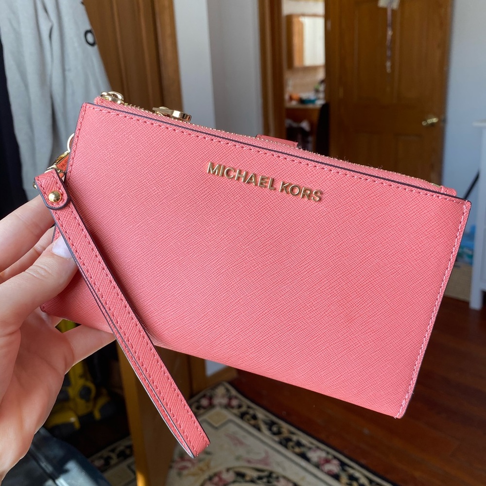 NEW Michael Kors Wristlet